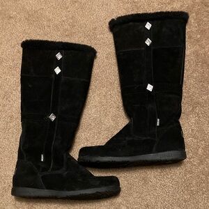 Bear paw dri-hide tall black suede side zipper